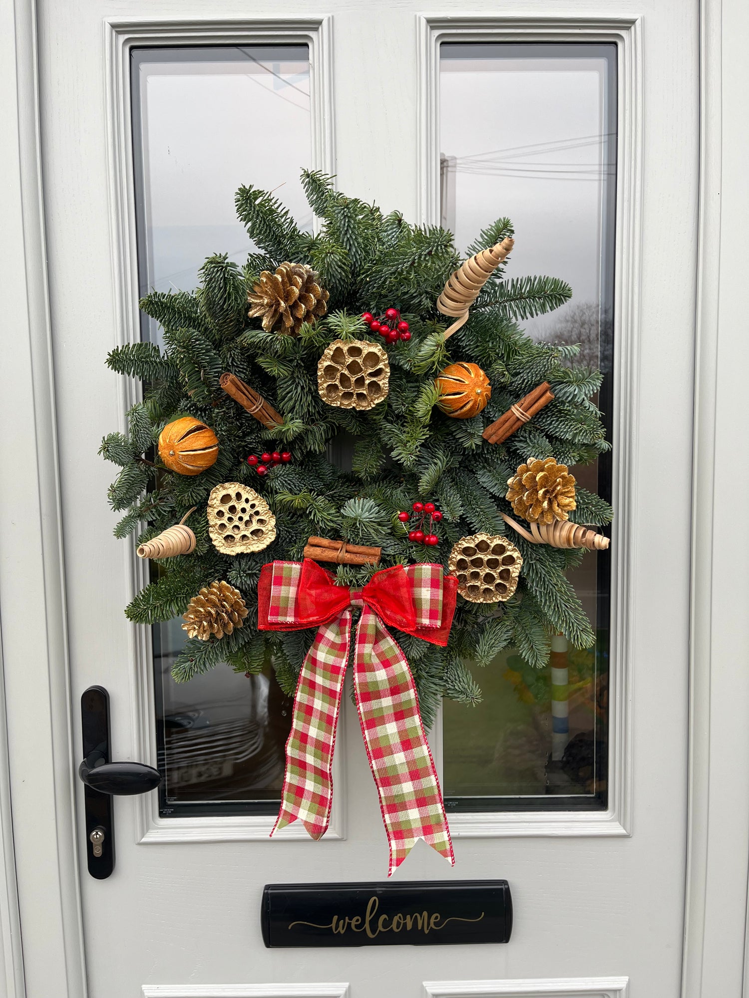 Christmas Wreaths & Table Decorations