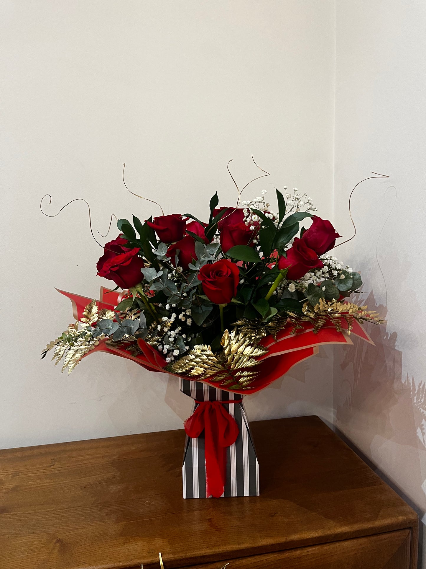 🌹A Dozen Promises🌹